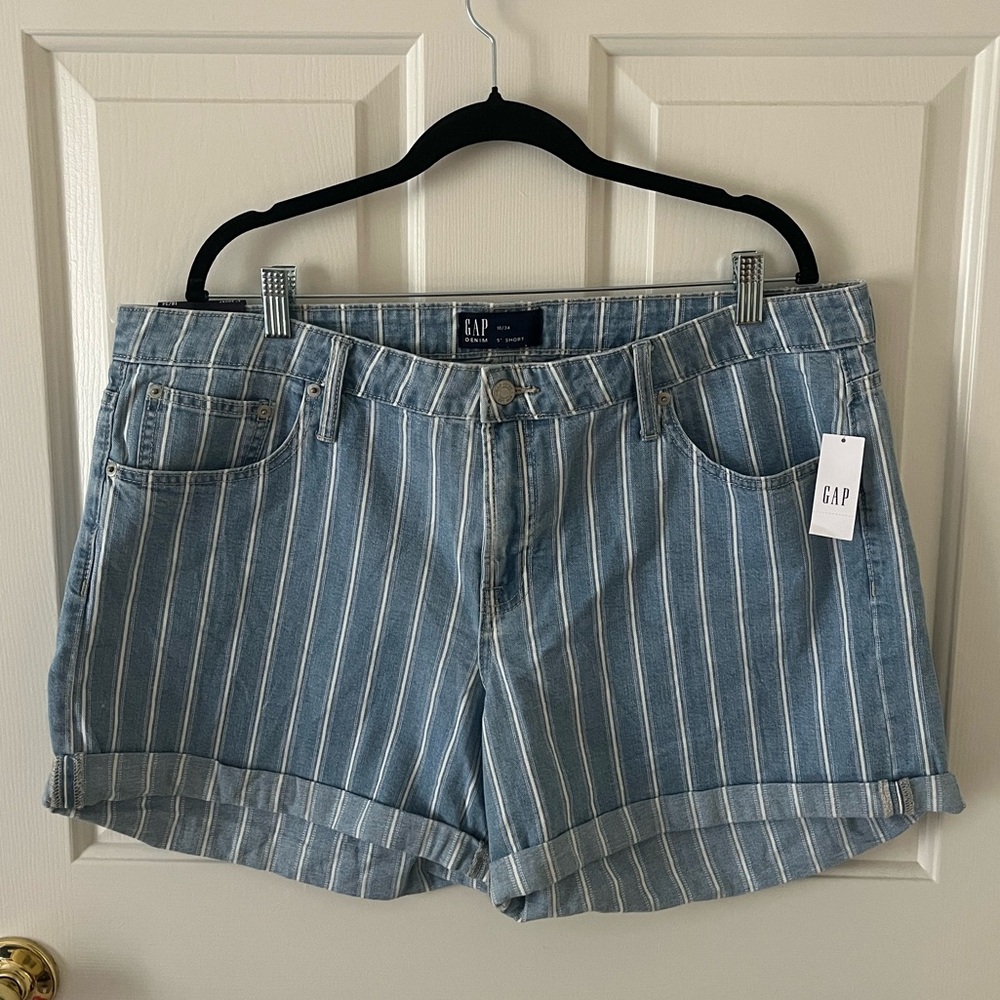 Gap 5” short